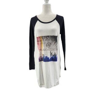 NWT Xhilaration Sleepwear Plaza Ballroom Graphic Sleep Shirt Nightgown Small